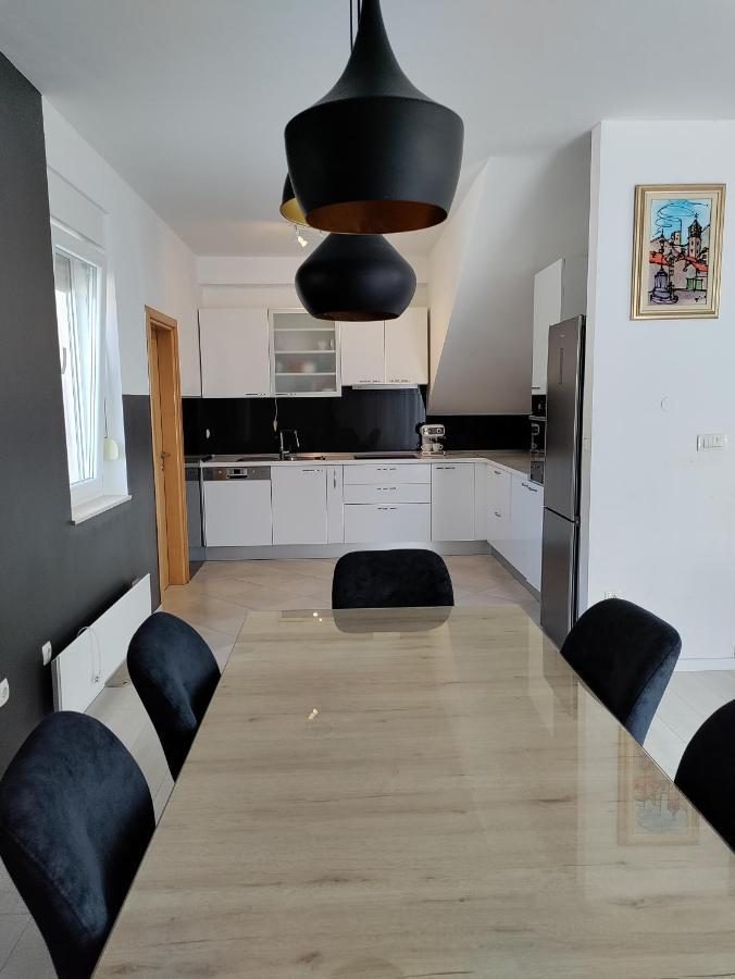 Apartamento Magi House With Pool Podstrana Exterior foto
